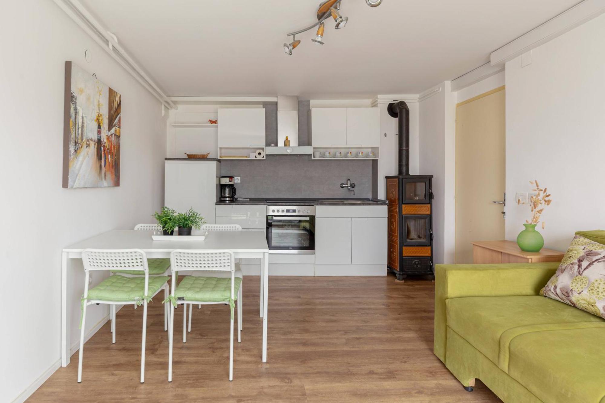 Apartments Znidar Spodnje Gorje Eksteriør bilde