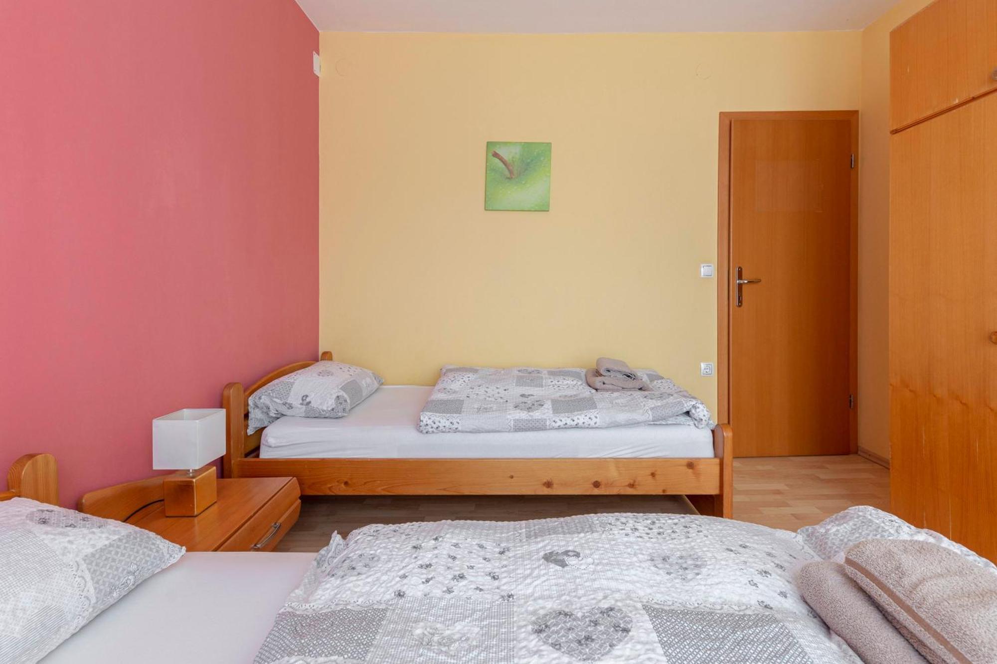 Apartments Znidar Spodnje Gorje Eksteriør bilde